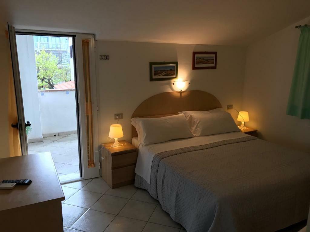 Hotel B&B Rispescia Grosseto Екстериор снимка